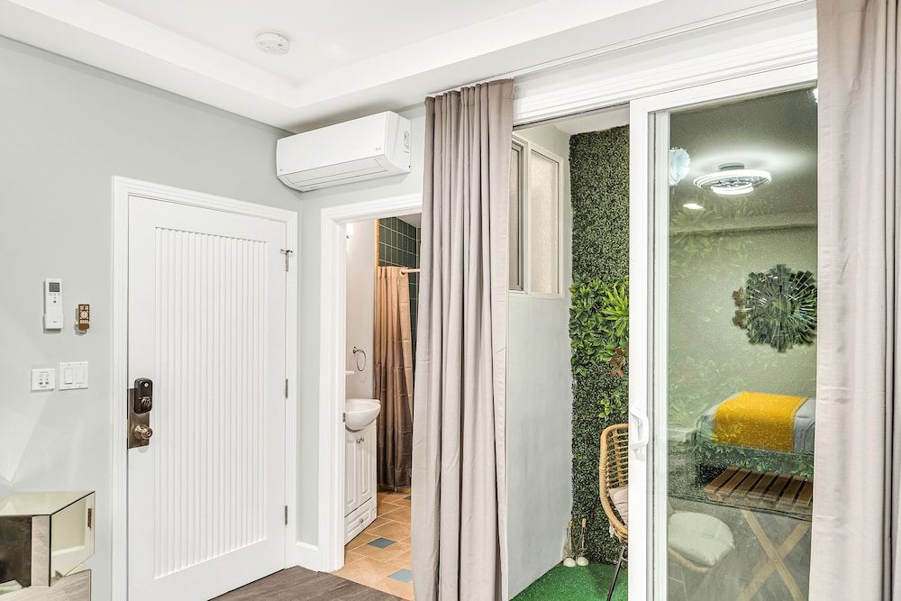 SW Beach Hotel Seascape Suite 6