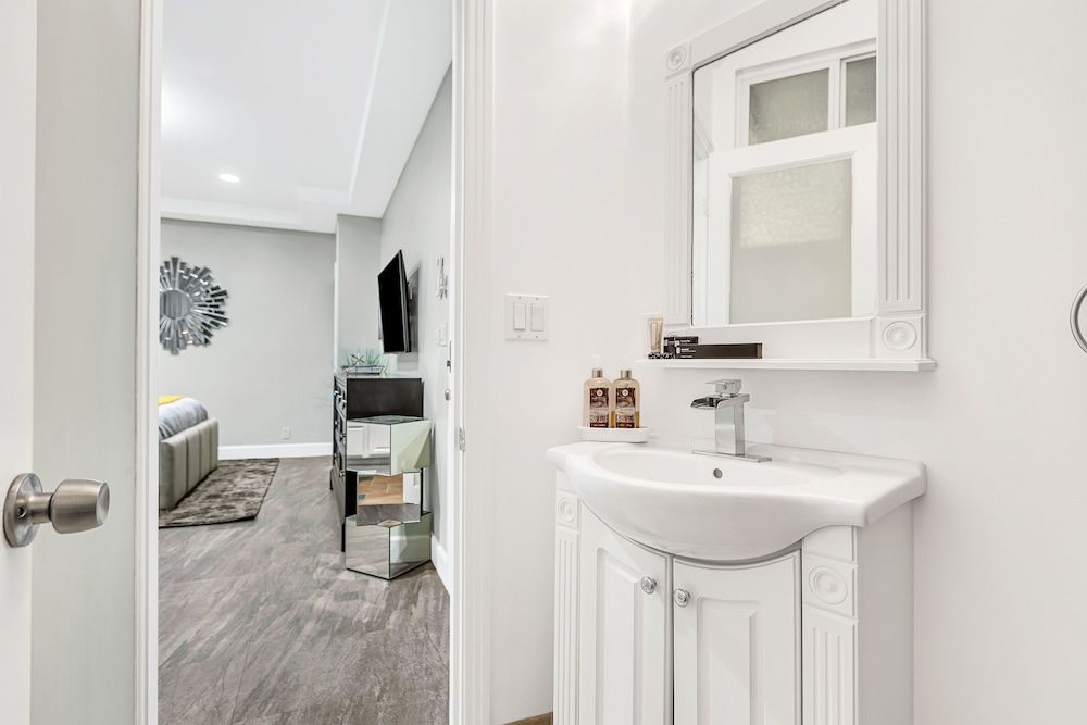 SW Beach Hotel Seascape Suite 3