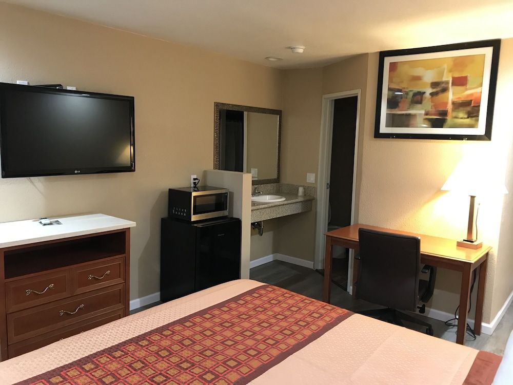 Budget Inn Motel Single Room 10