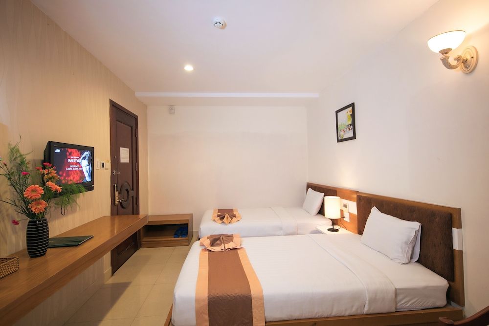 Valentine Hotel Superior Twin Room 2