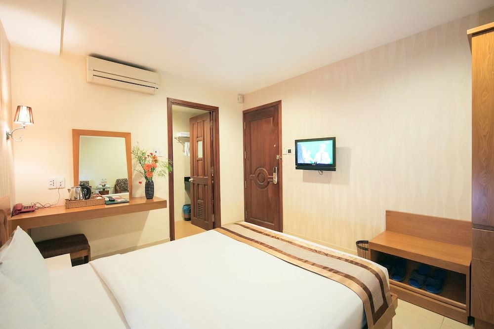 Valentine Hotel Superior Double Room 3