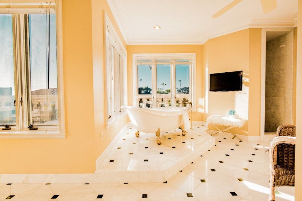 undefined Wind & Sea by Avantstay Gorgeous Beachside Home Rooftop and Ocean Views! 3