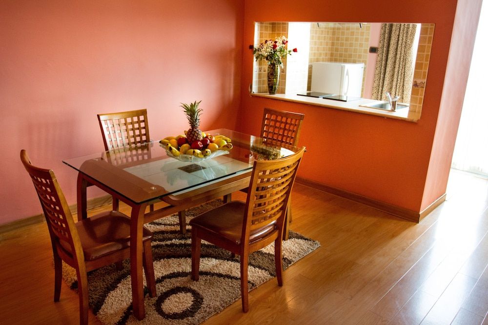 undefined Solo Te Hotel 9