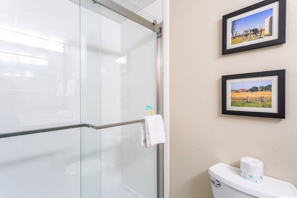 Aspire Gettysburg Hotel Deluxe Double Room 10