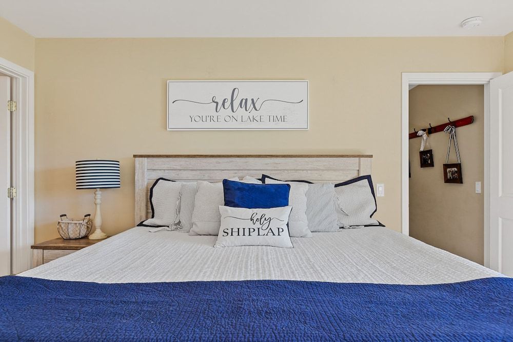 House, Multiple Beds, Patio, Mountain View (Bearfoot Lodge at Lake Arrowhead)