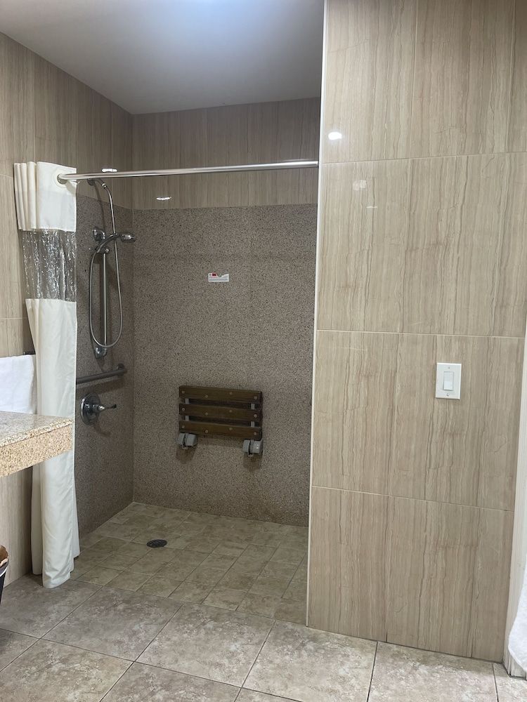 Economy Inn Economy Single Room, 1 Queen Bed, Accessible, Smoking 9