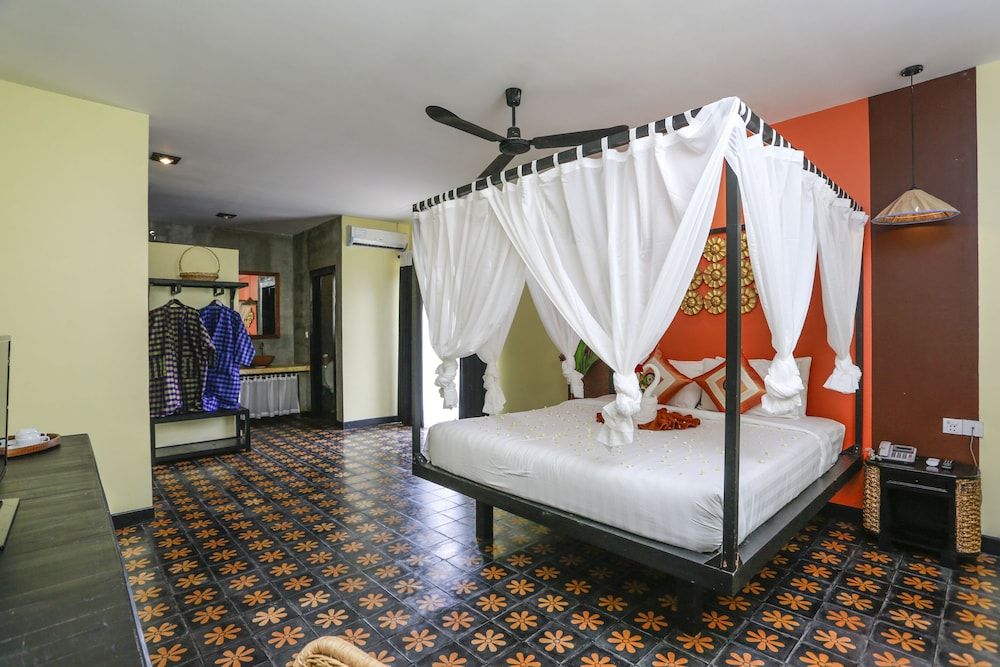 Home Indochine D'angkor Cabana Double Room with Balcony - Free Pick Up 8
