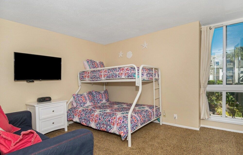 Family Condo, Multiple Beds, Accessible, Ocean View