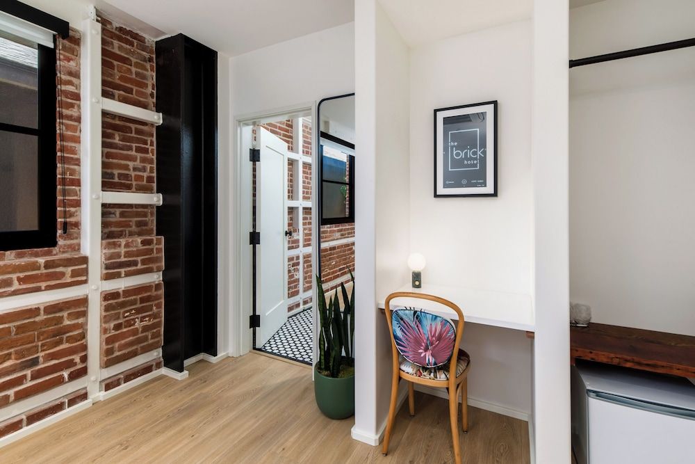 The Brick Hotel Room, 1 Queen Bed (Room 204) 6