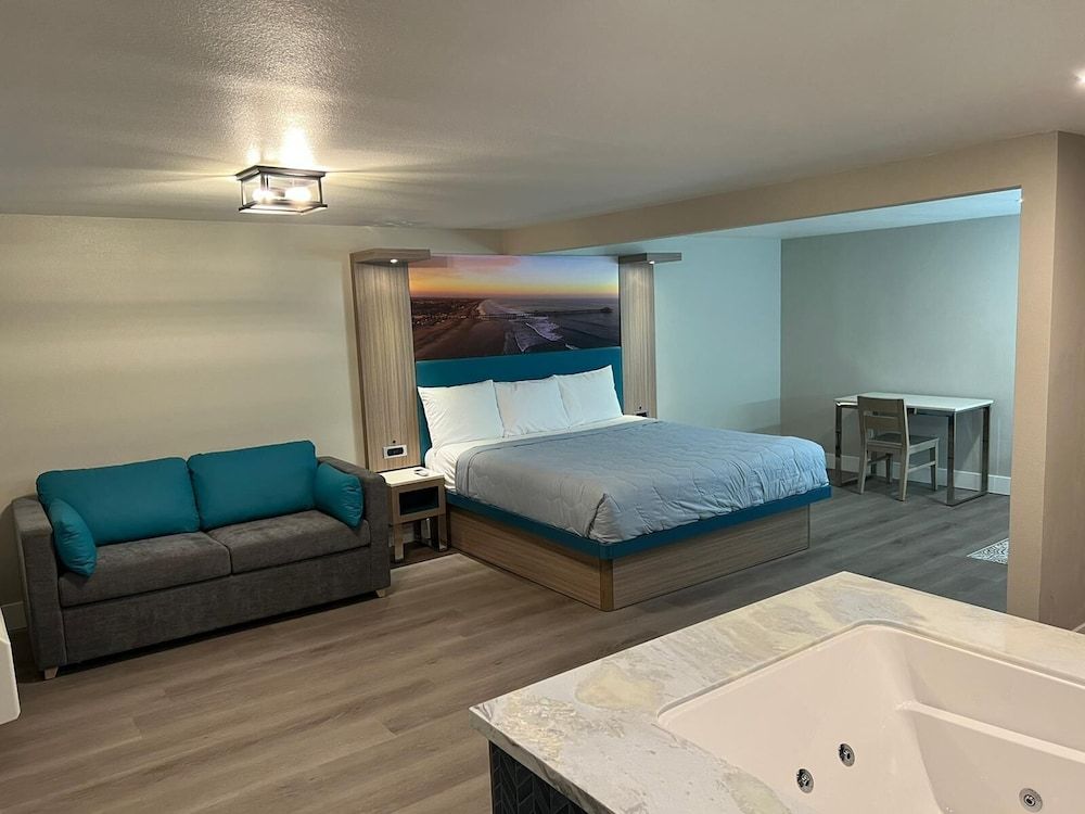 Suite, 1 King Bed, Non Smoking, Jetted Tub