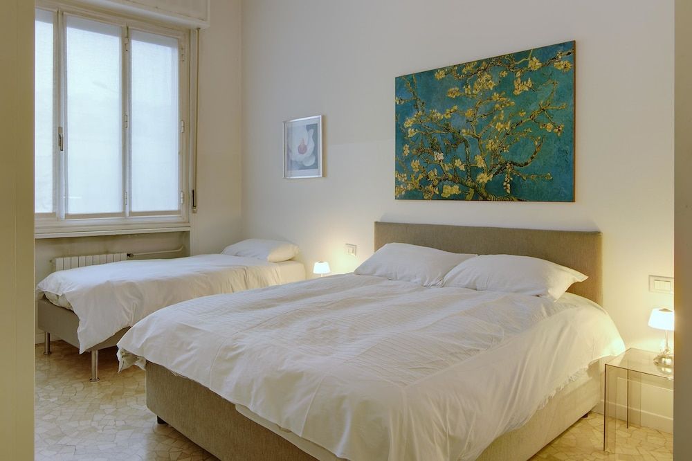 Grand Suite (Large)