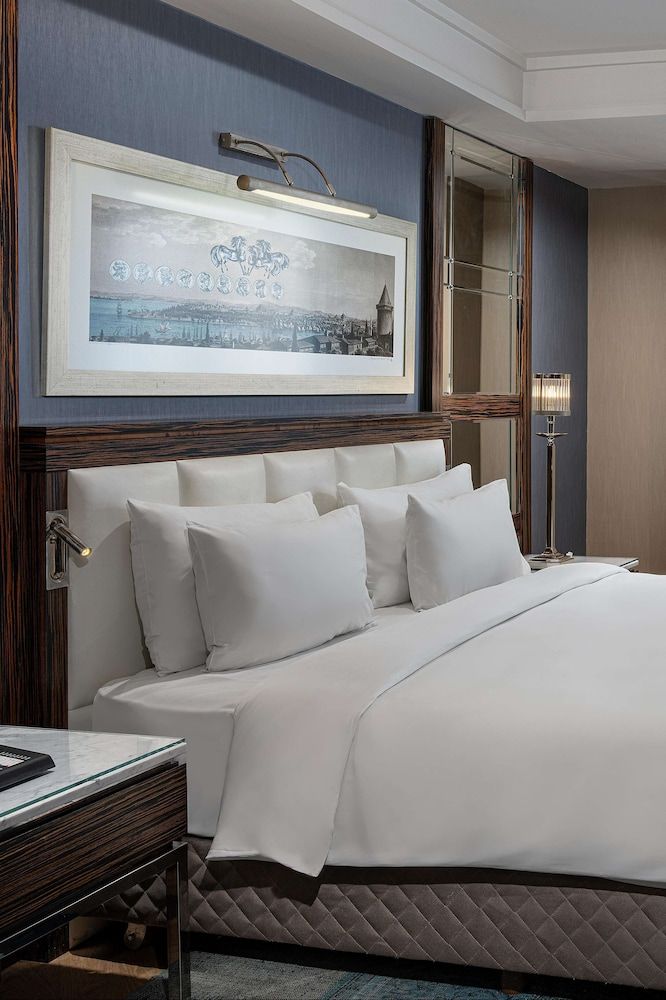 Radisson Blu Hotel Istanbul Pera Executive Room (Golden Horn Vw) 7