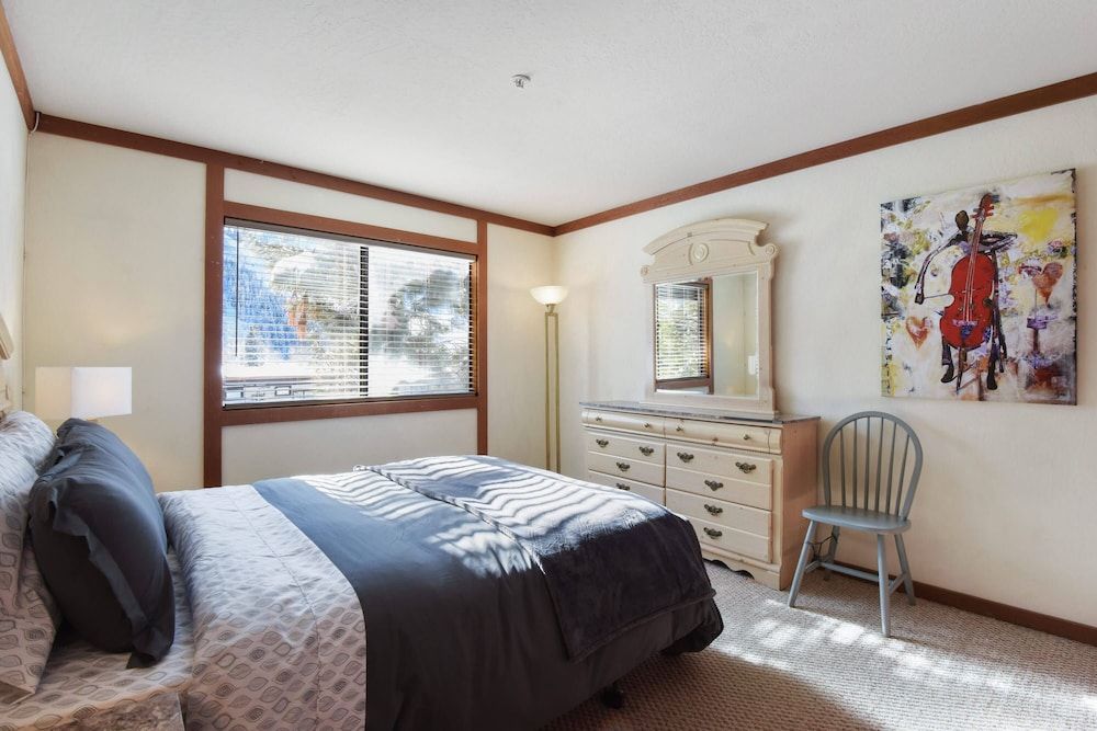Townhome, 2 Queen Beds, Balcony, Mountain View (Valley View Bliss)