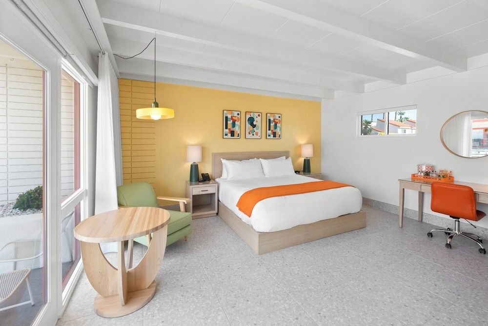 Classic Room, 1 King Bed
