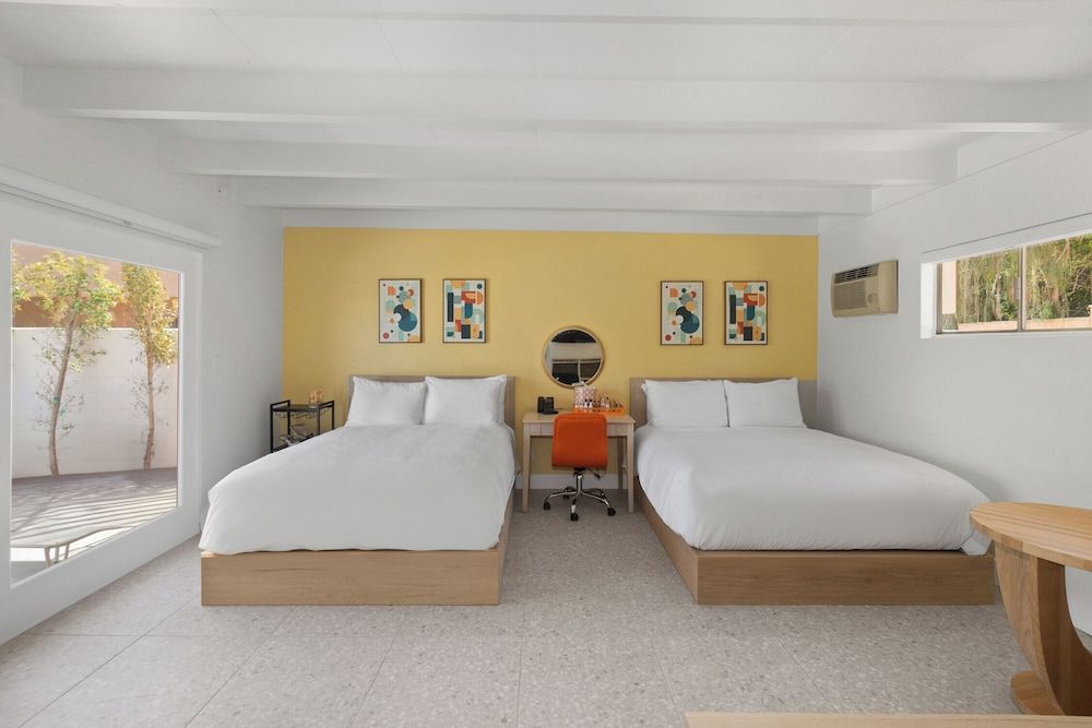 Mojave Resort - Adults Only Premium Room, 2 Queen Beds 2