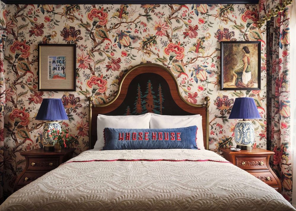 Room, 1 King Bed, Corner