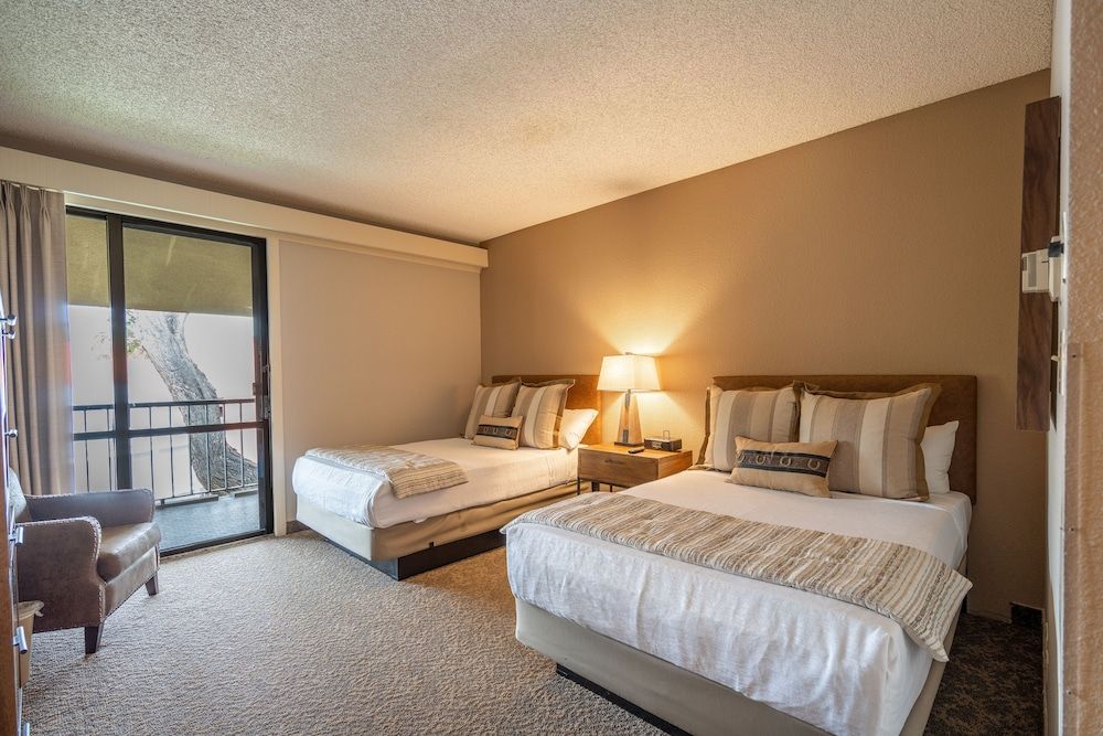 Kellogg West Conference Center and Hotel Double Room, 2 Double Beds, Accessible 2