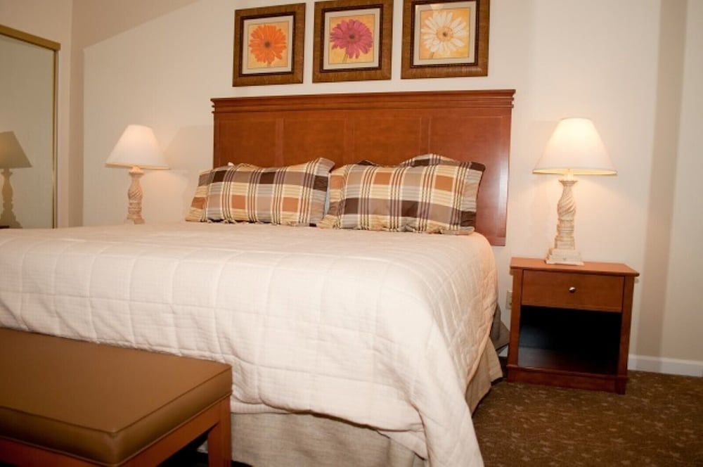 Condo, 2 Bedrooms
