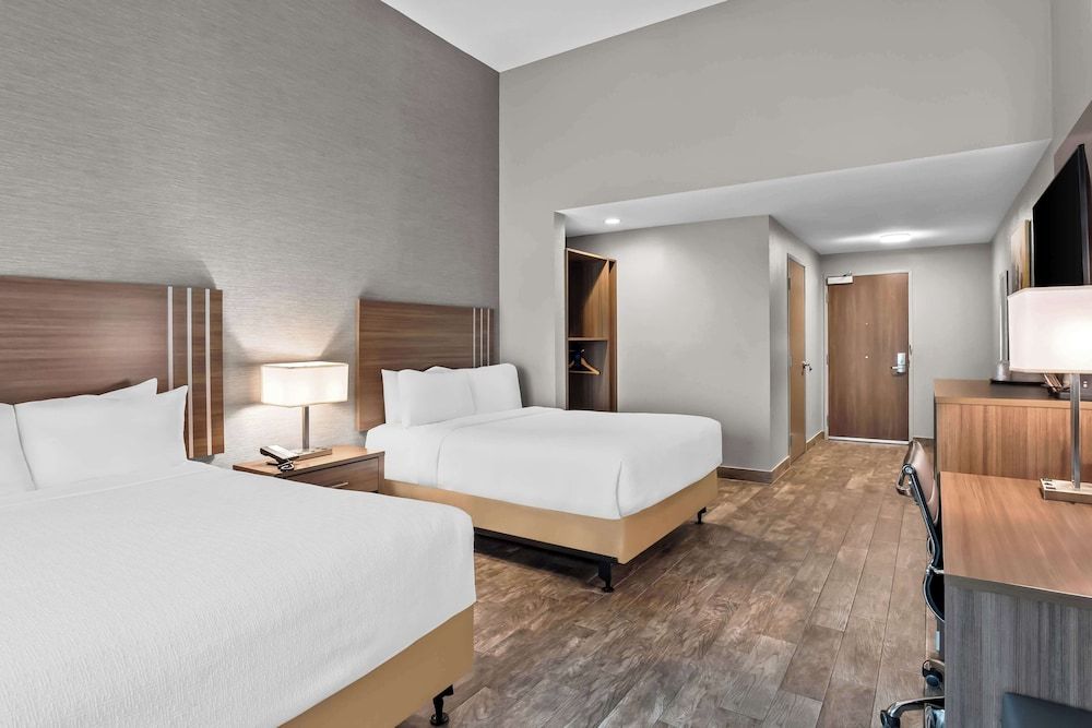 Best Western San Bernardino Hotel Standard Room, 2 Queen Beds, Accessible, Non Smoking 2