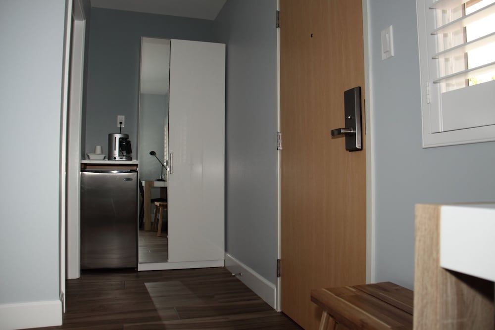 El Royale Hotel Near Universal Studios Deluxe Queen Room 11