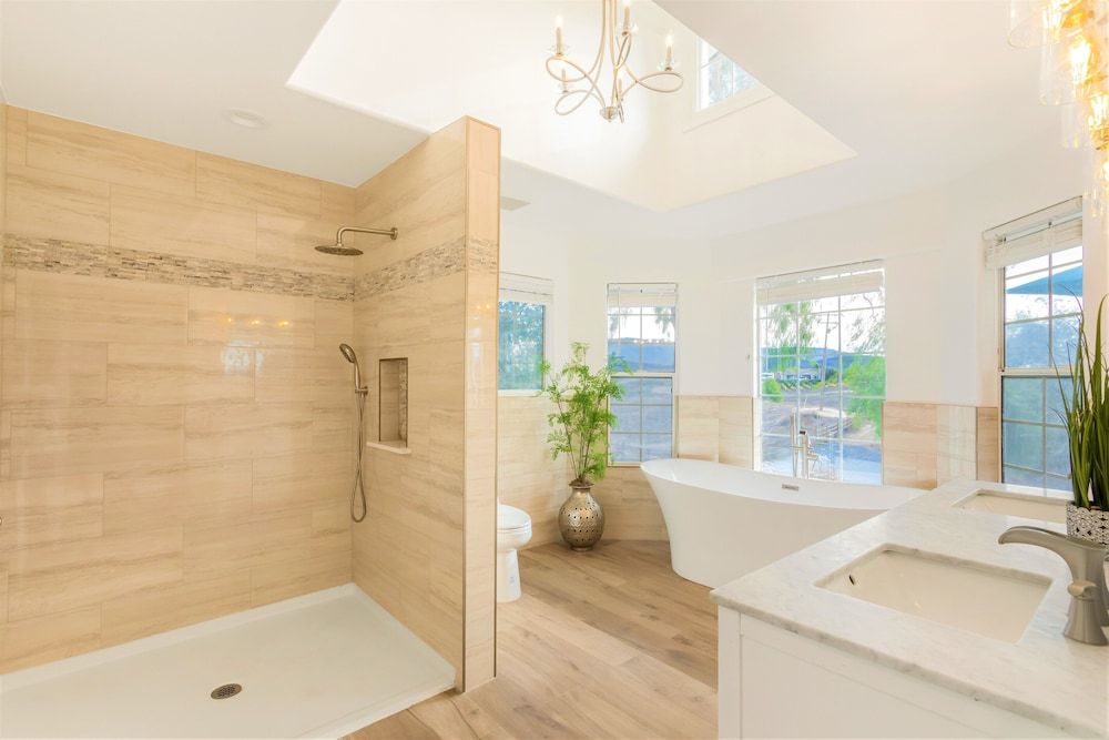 Villa Inn-Adult Only- Temecula Wine Country Deluxe Room, 1 King Bed, Pool View 3