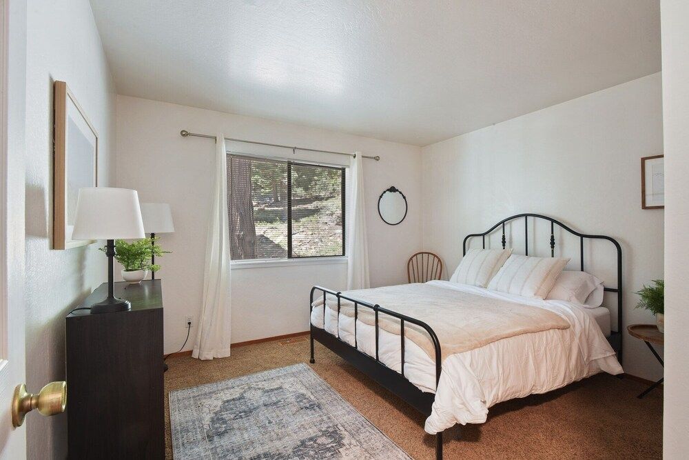 House, Multiple Beds, Balcony, Mountain View (Palisades Point)