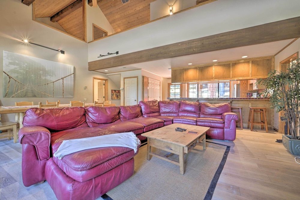 Truckee Cabin w/ Wraparound Deck & Pool Access