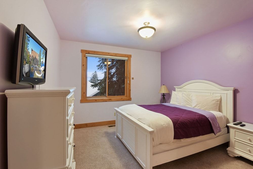House, Multiple Beds, Patio, Mountain View (Skislope Sanctuary)