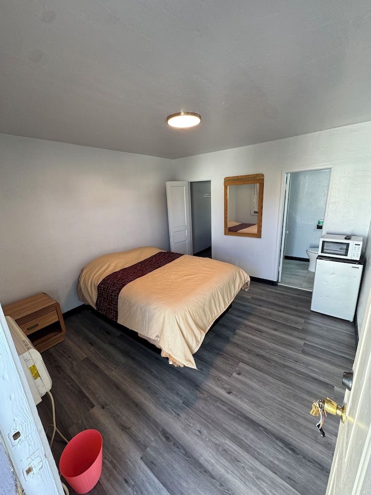 Basic Single Room