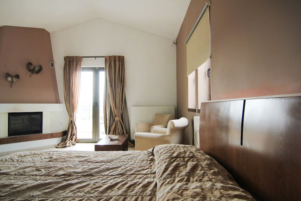 Delina Mountain Resort Junior Suite, Mountain View 3