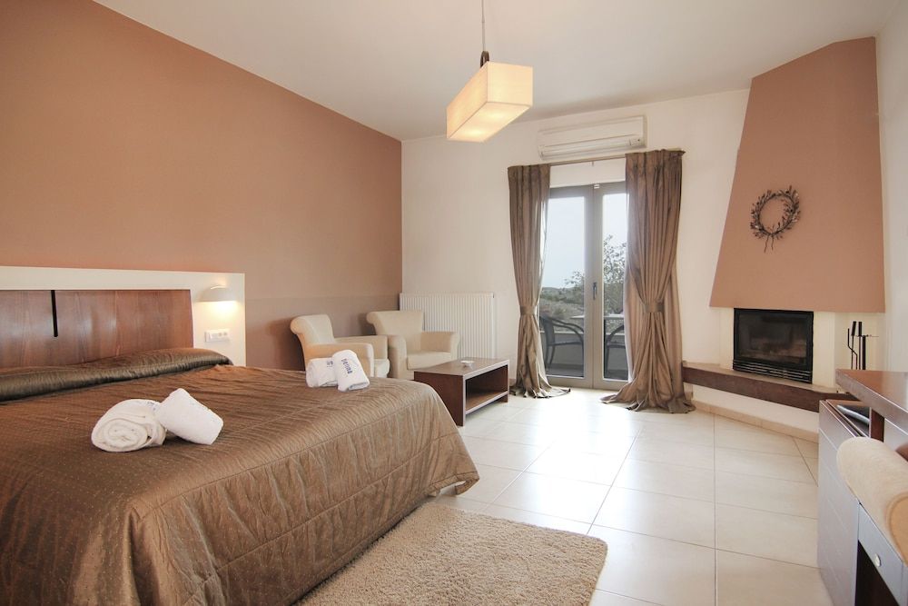 Delina Mountain Resort Junior Suite, Mountain View 2