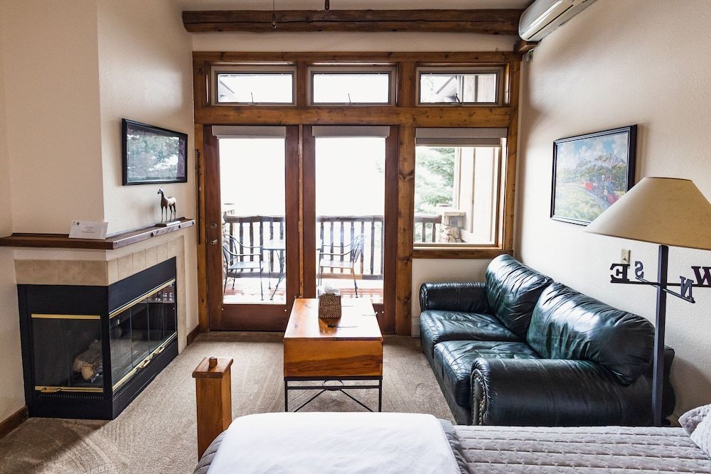 undefined Taharaa Mountain Lodge 10