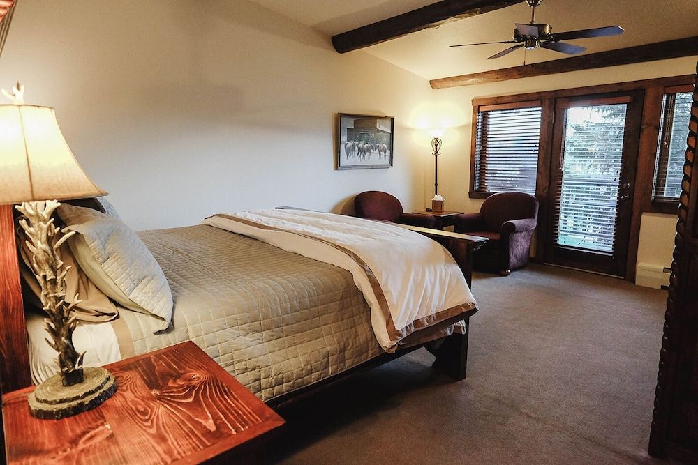 undefined Taharaa Mountain Lodge 7