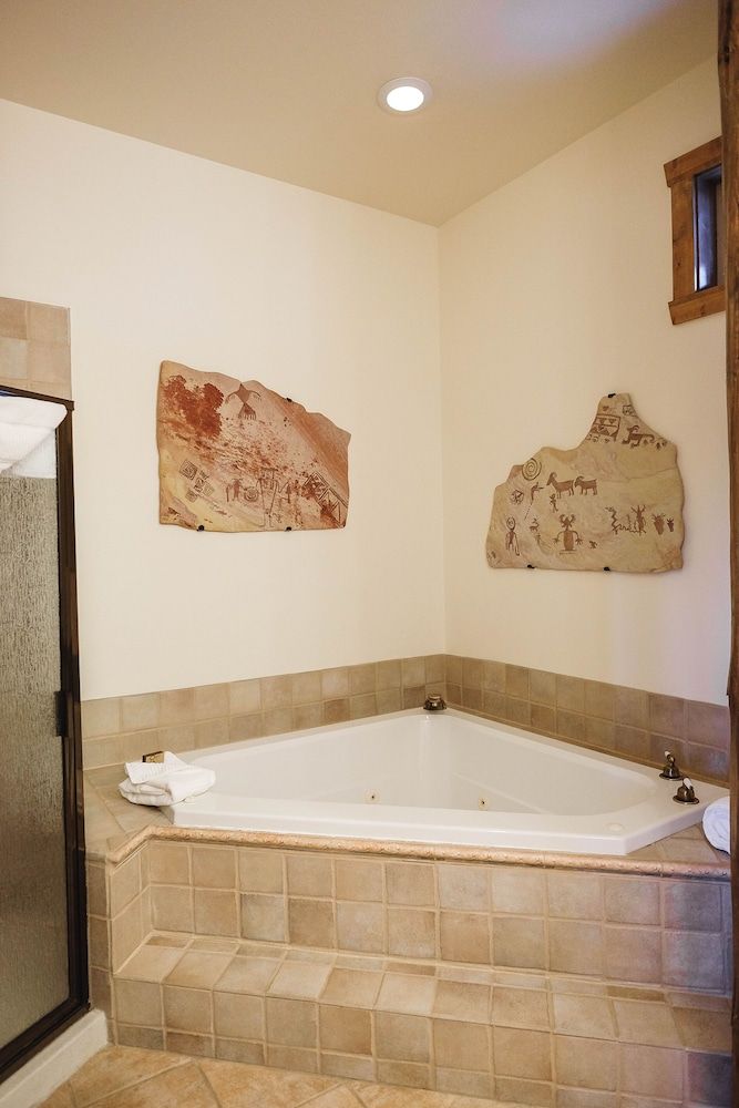 Taharaa Mountain Lodge Taharaa Suite 4