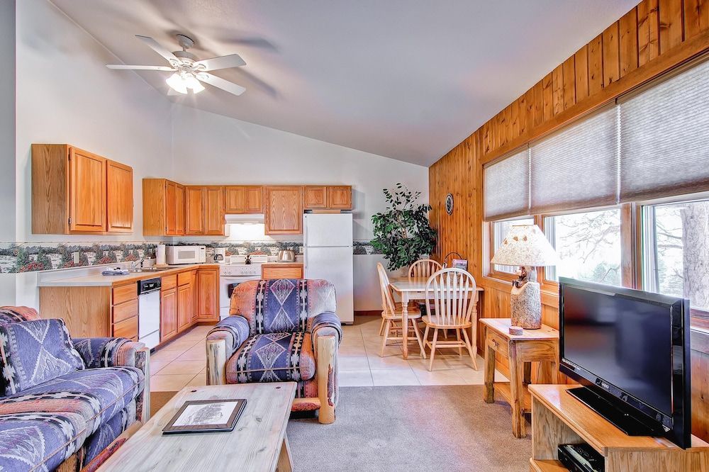 Condo, 1 King Bed (Black Canyon Inn Unit D6)