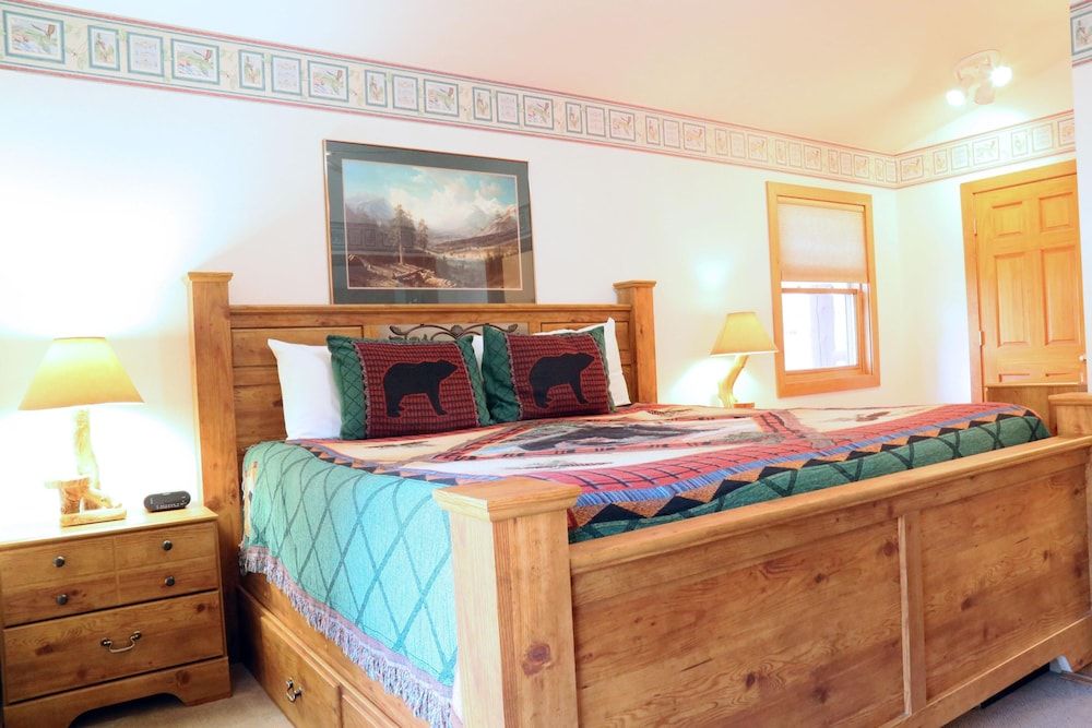 Condo, 1 King Bed (Black Canyon Inn Unit D6)
