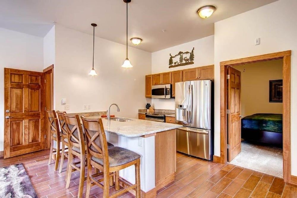 Condo, 1 King Bed (Black Canyon Inn Unit H1 Deluxe)