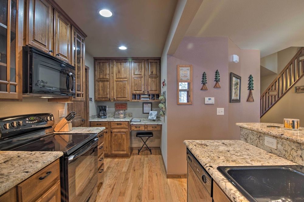 undefined Spacious Estes Park Home on Big Thompson River! 6