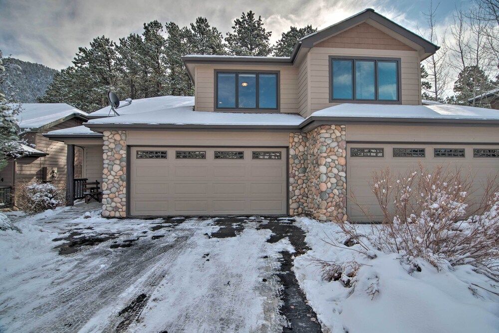 undefined Spacious Estes Park Home on Big Thompson River! 9