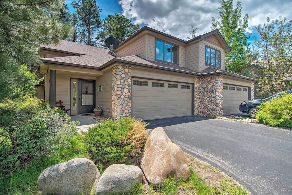 undefined Spacious Estes Park Home on Big Thompson River! 3