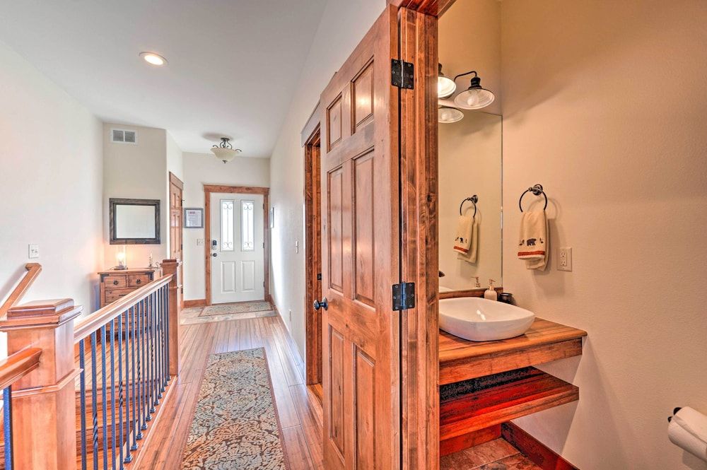 undefined Estes Park Home w/ Hot Tub ~ 5 Mi to Rmnp! 6