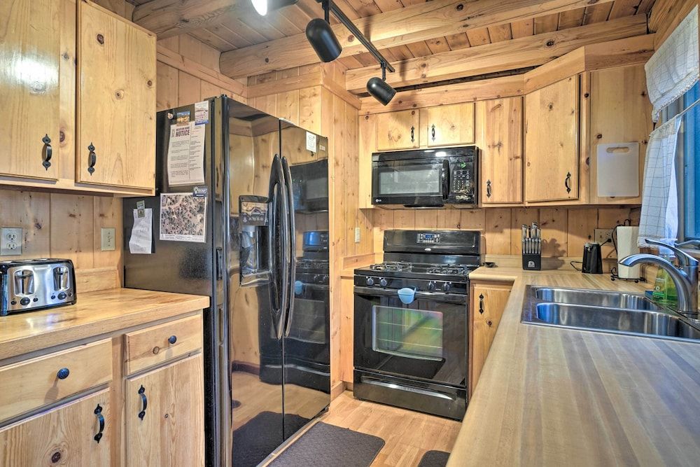 undefined Picturesque Log Cabin in Estes Park: 9 Mi. to Rmnp 2