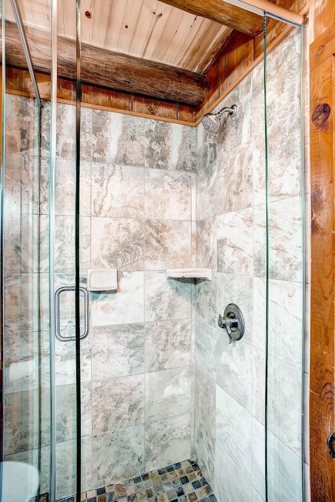 undefined Kathryn's Cabin 7