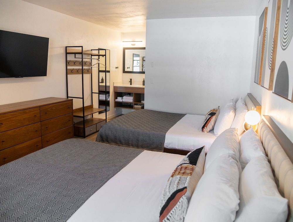 Lodge Deluxe Suite