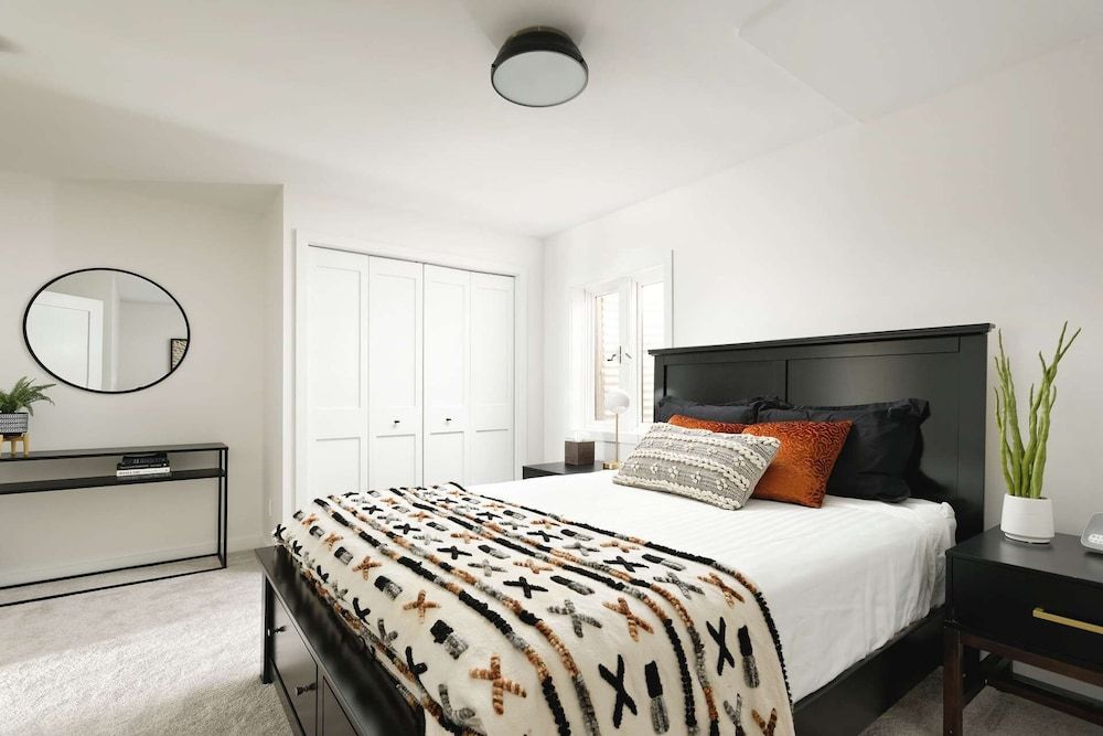 House (Lemond Place Home)