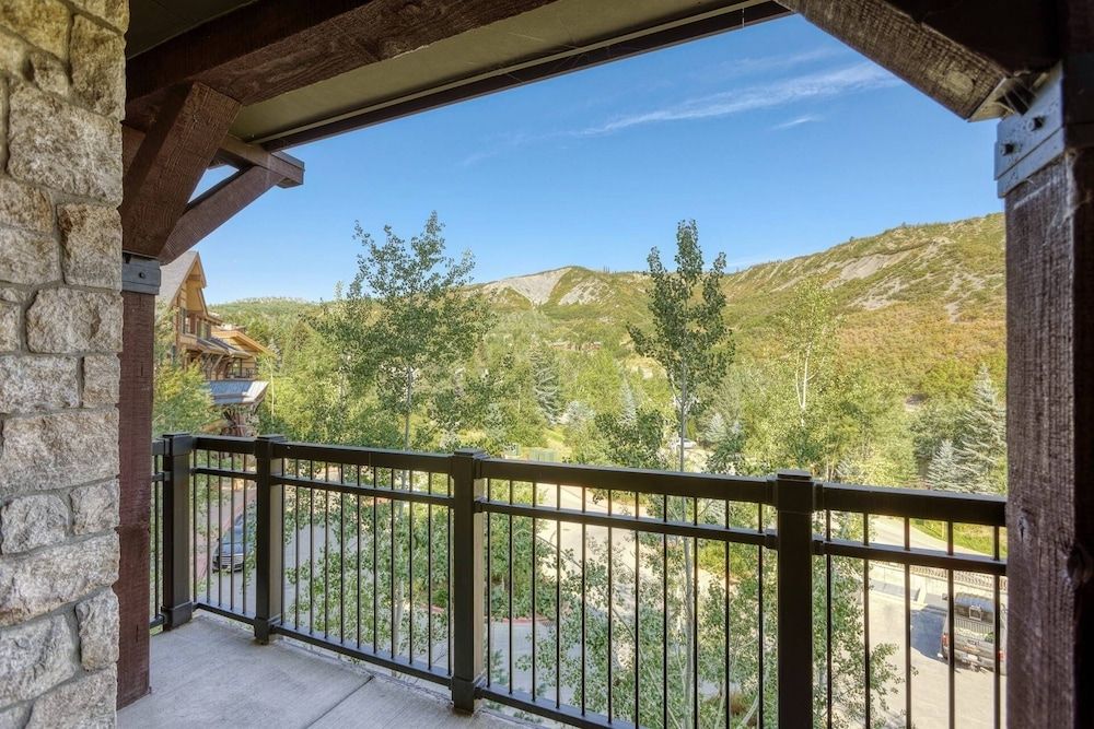 Condo (Capitol Peak 1 bedroom)