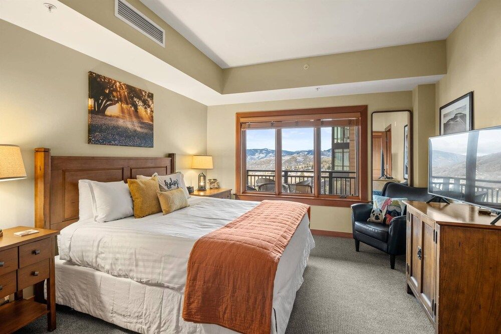 Condo (Capitol Peak 3224)