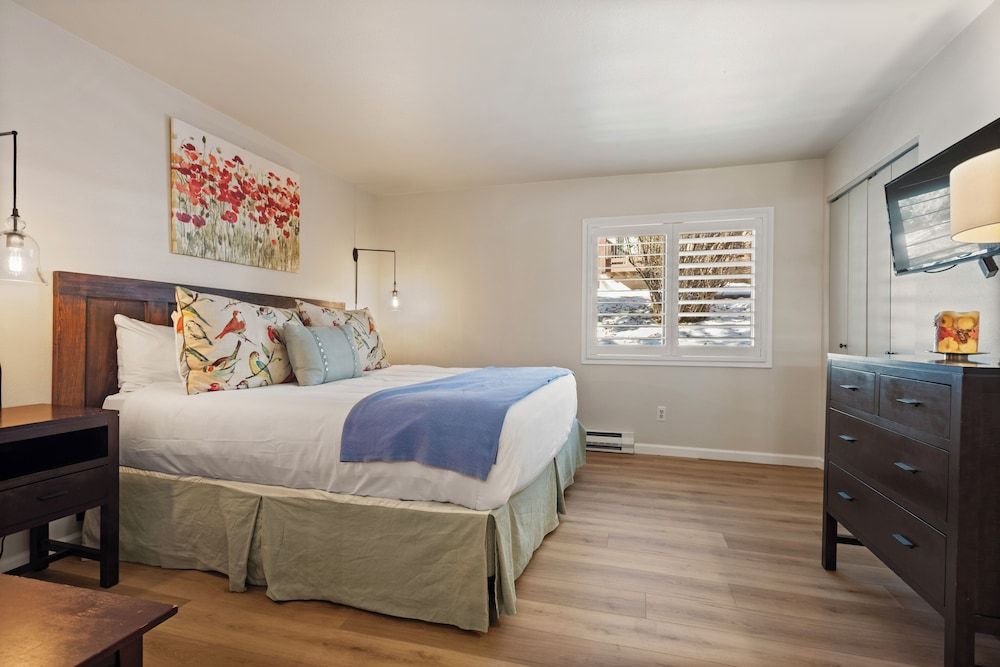 Woodbridge Condo 27A