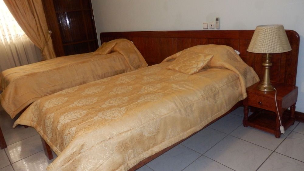 Afrique Hotel Douala Airport Twin Room 2