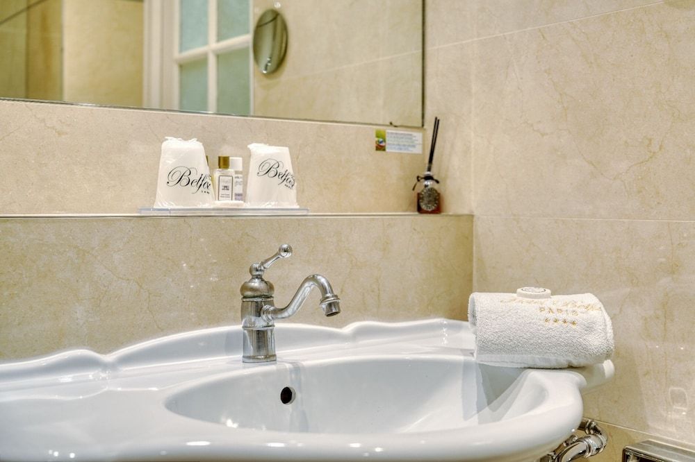 undefined Hotel Belfast 10